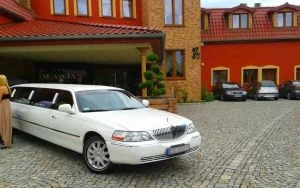 5 limuzyny002 lincoln town car new york 120