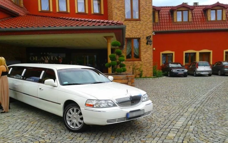 5 limuzyny002 lincoln town car new york 120.